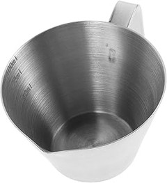 Evita estos errores al usar un vaso medidor para espresso